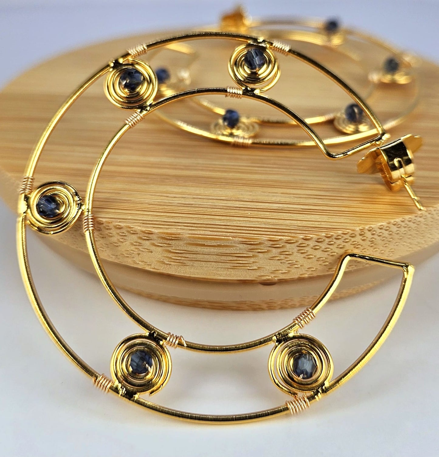 Tolimas Gold Hoop Earrings with CRYSTALLIZED™ – Swarovski Elements